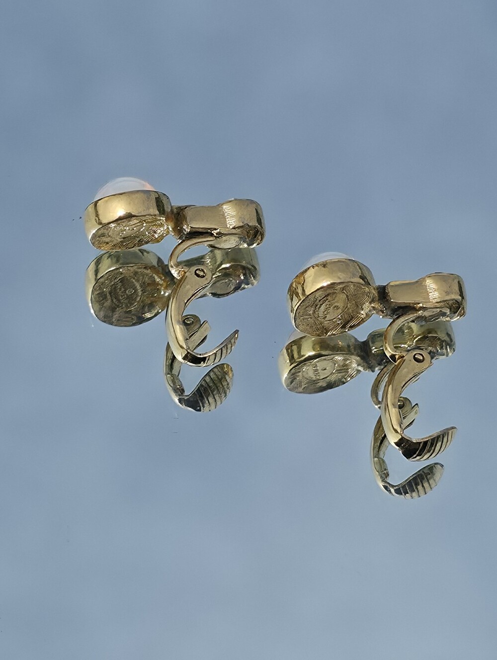 RARE 1980s Givenchy Faux Opal and Crystal Clip on Earrings - Picture 16 of 16